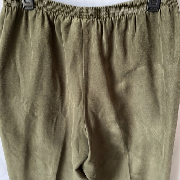 Alfred Dunner Stretch Pants Olive - Picture 4 of 8